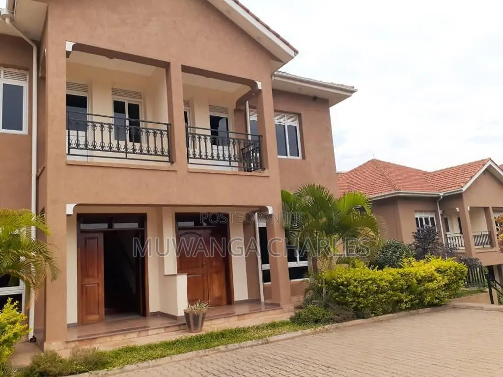 4bdrm Duplex in Fs Properties Ltd, Central Division for rent in Central Division