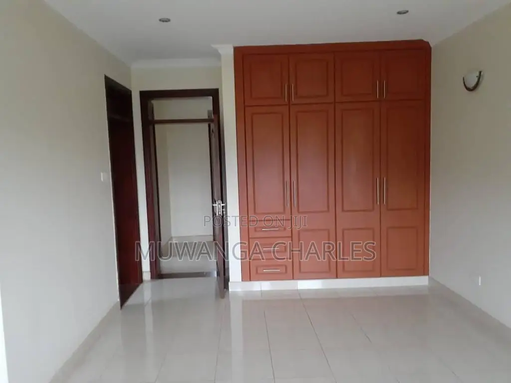 4bdrm Duplex in Fs Properties Ltd, Central Division for rent in Central Division