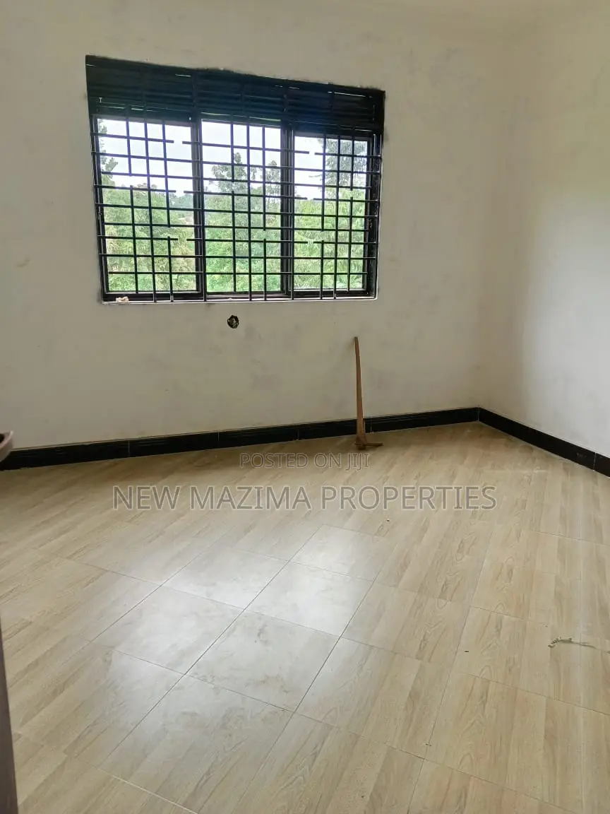 Mini Flat in Kitende Ntebe Rd, Division A for sale in Division A