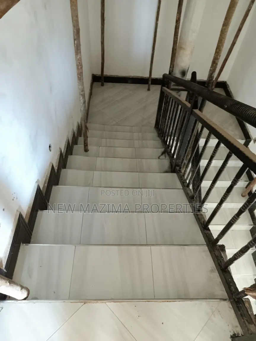 Mini Flat in Kitende Ntebe Rd, Division A for sale in Division A