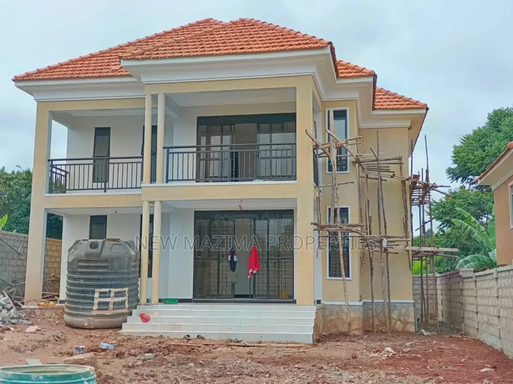 Mini Flat in Kitende Ntebe Rd, Division A for sale in Division A