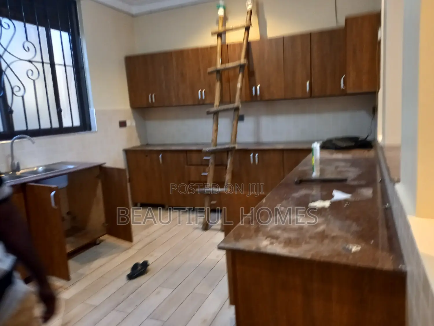 Furnished 6bdrm Duplex in Kiwatule Recreation, Nakawa for sale in Nakawa