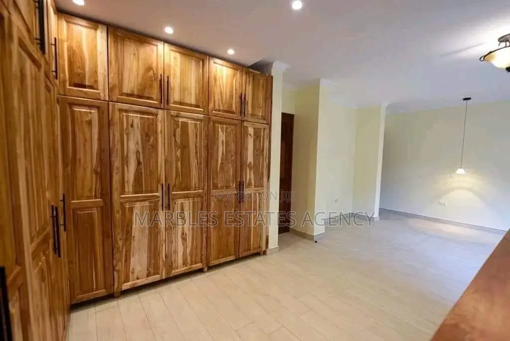 Furnished 4bdrm Maisonette in Bugolobi, Central Division for rent in Central Division