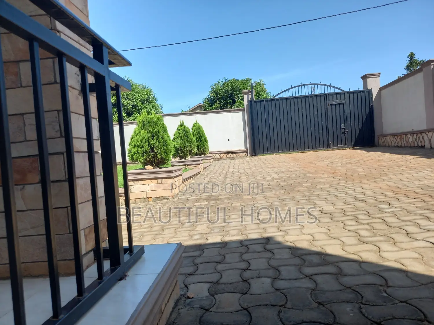 Furnished 4bdrm House in Kira for sale in Kira