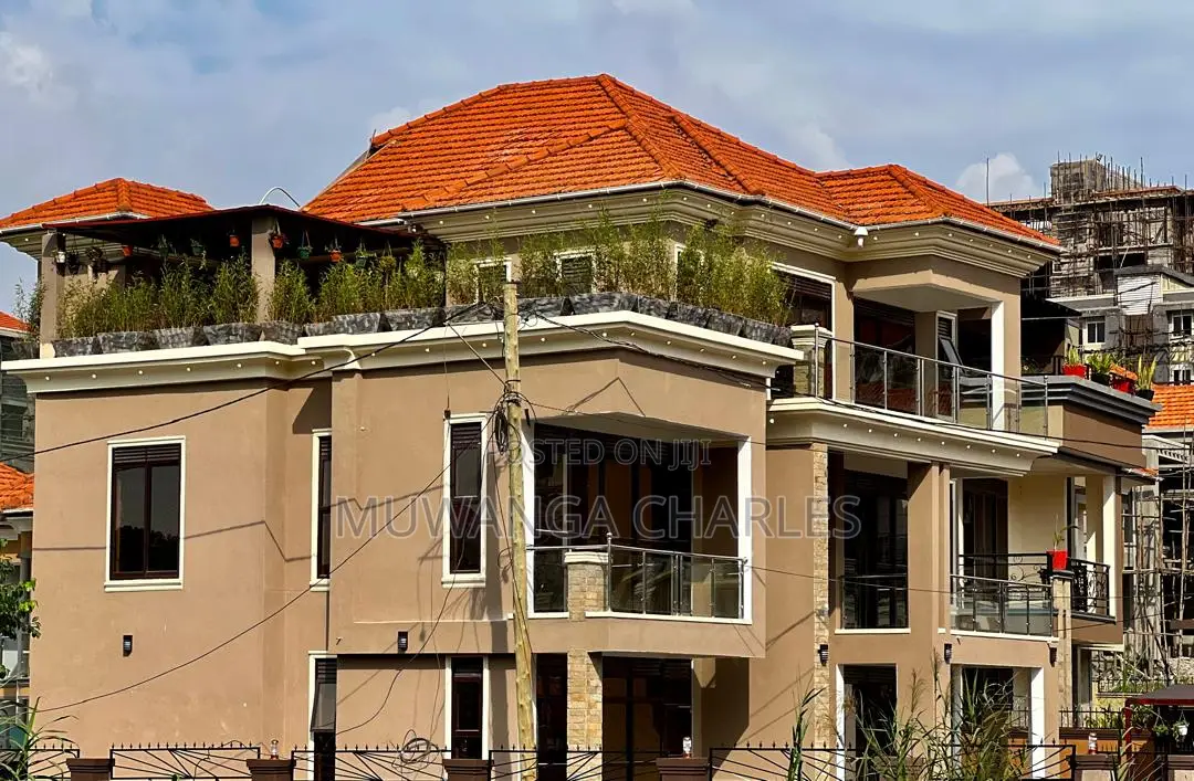 7bdrm Duplex in Fs Properties Ltd, Division A for sale in Division A