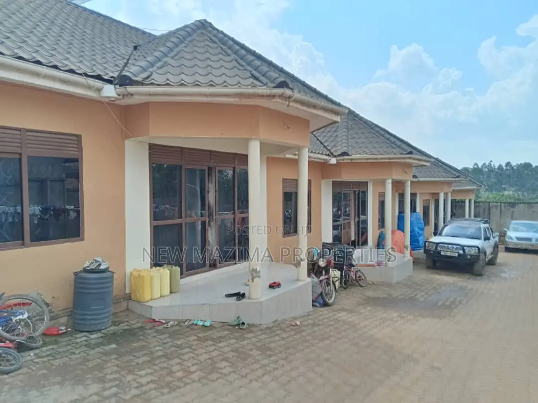 8bdrm House in Namugongo Mbalwa, Division A for sale in Division A