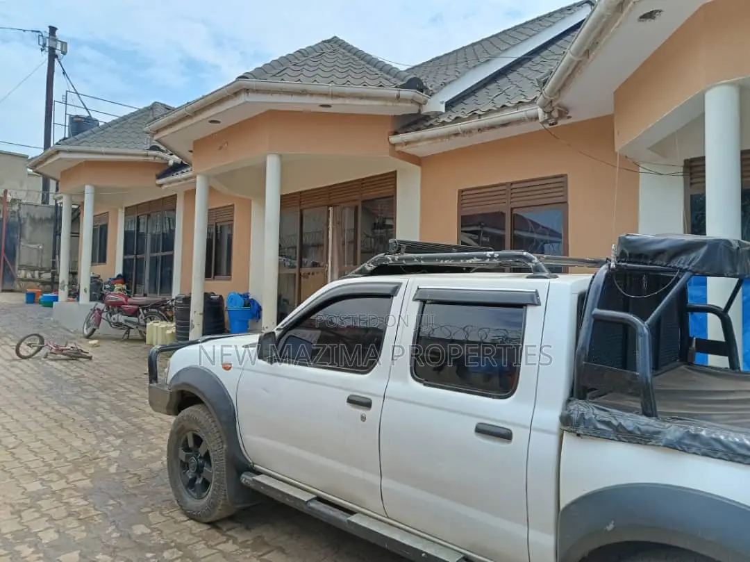 8bdrm House in Namugongo Mbalwa, Division A for sale in Division A