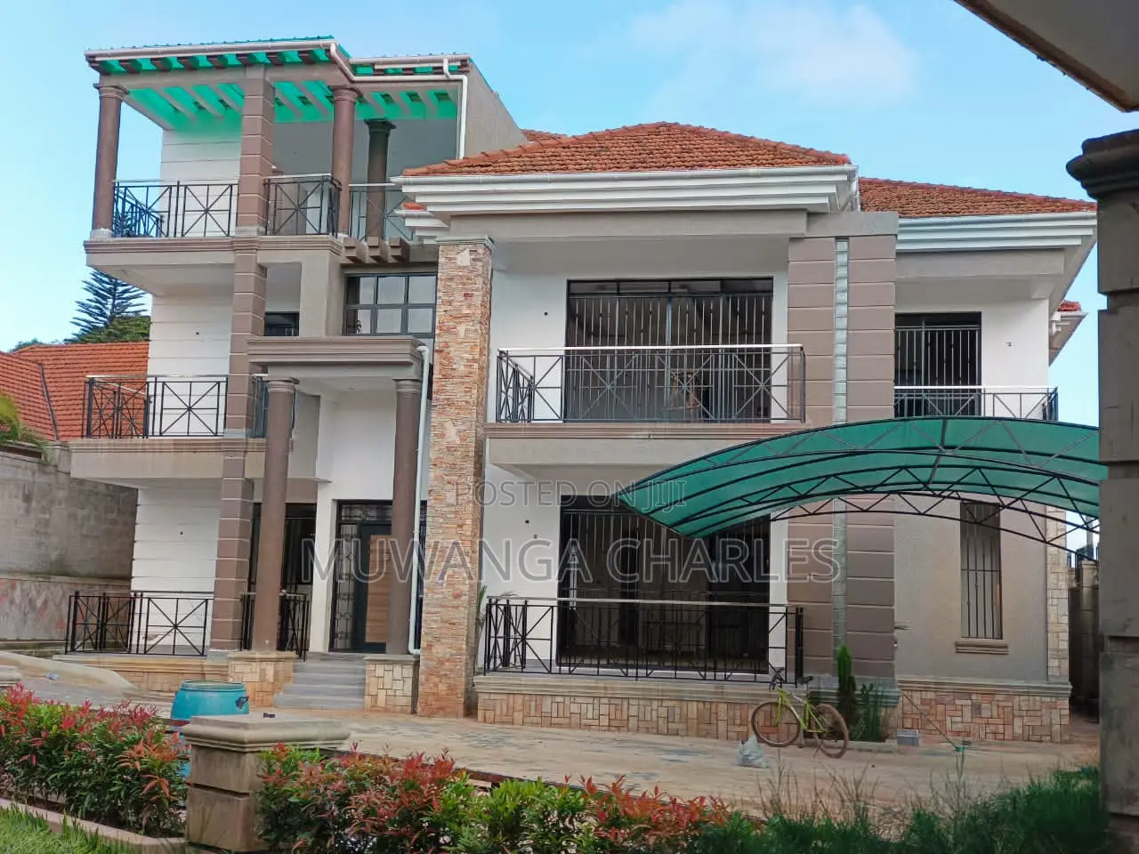 5bdrm Duplex in Fs Properties Ltd, Kira for sale in Kira
