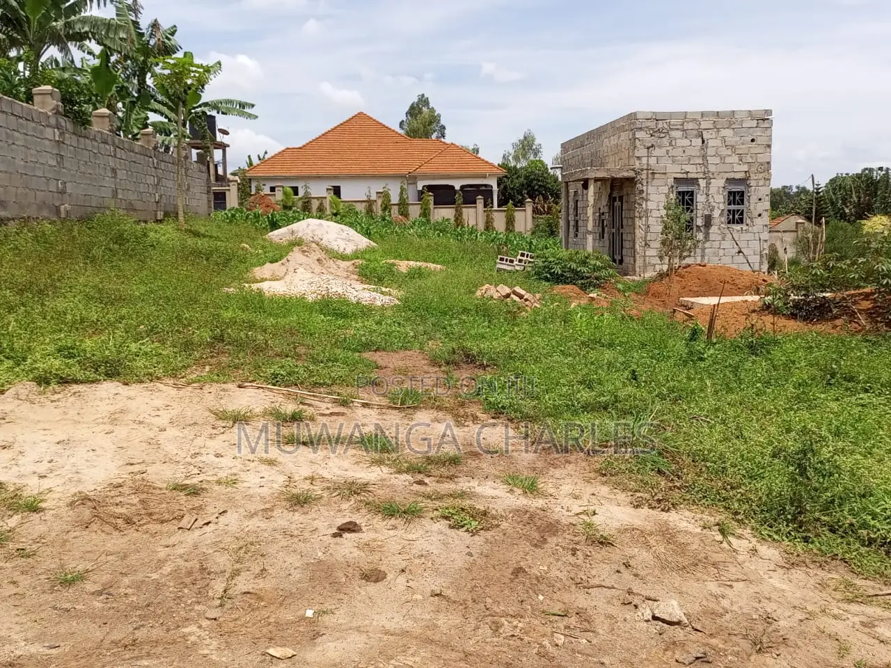 Plot's Available for Sale at Masooli in Kira