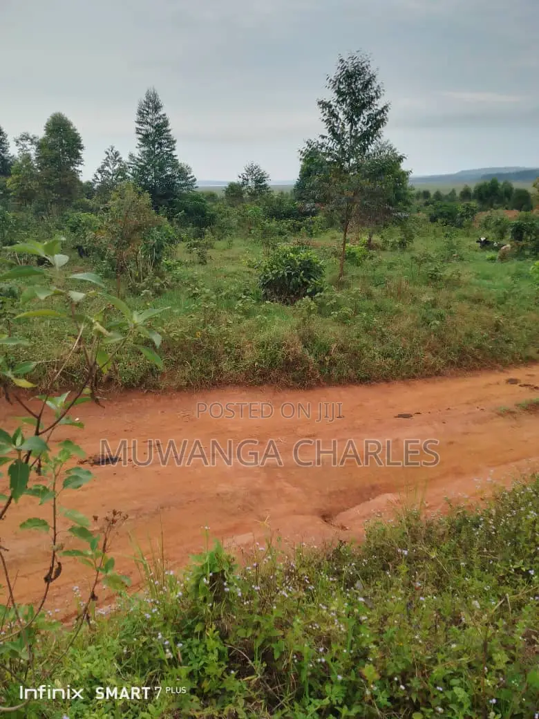 Land for Sale in Kamira in Kamira