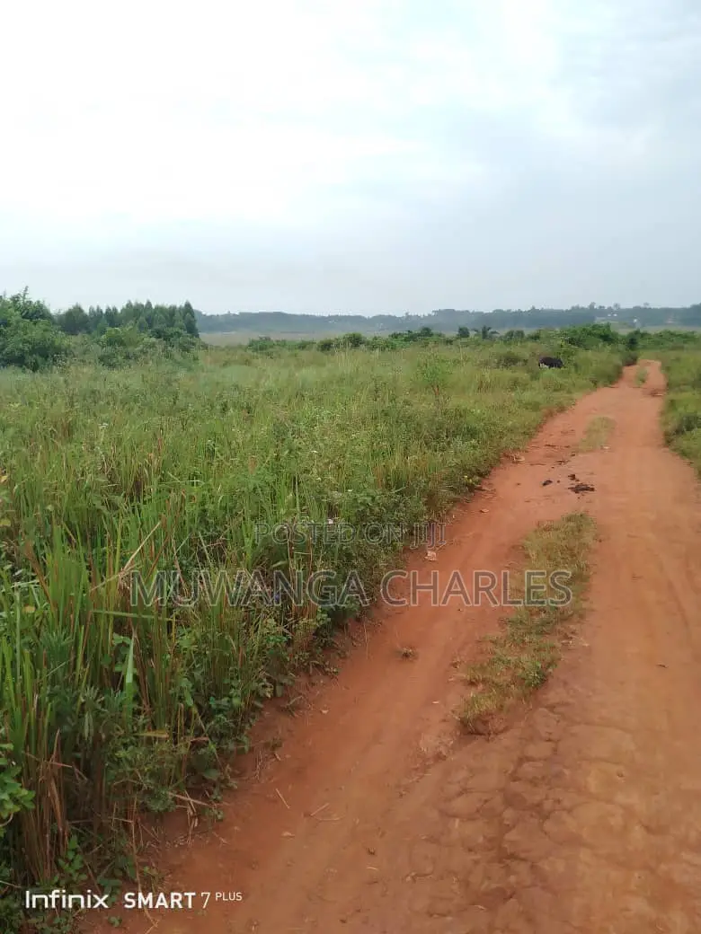 Land for Sale in Kamira in Kamira