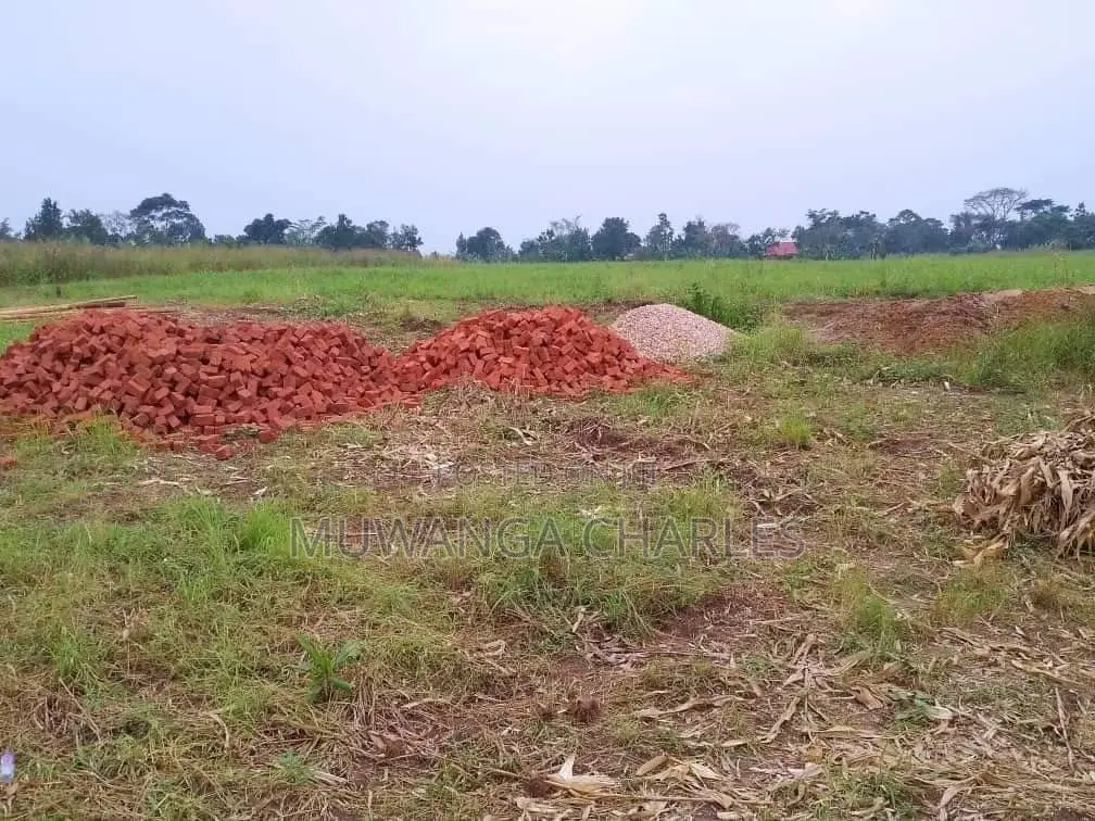Plot's Available for Sale at Busiika in Luwero / Luwero