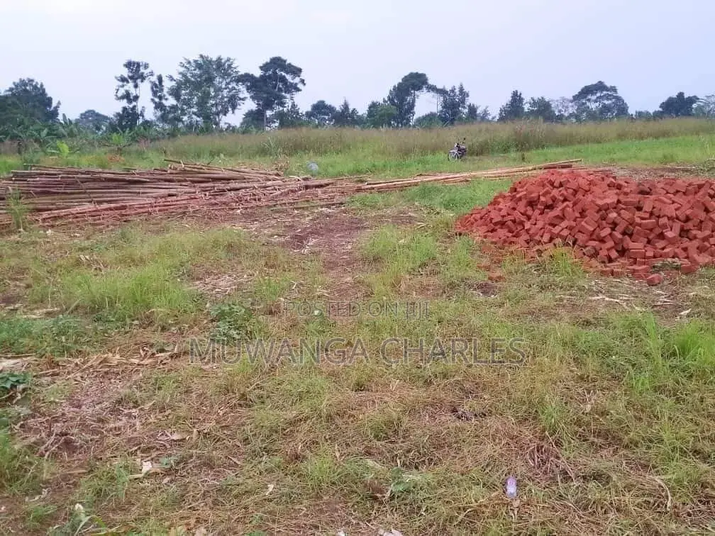 Plot's Available for Sale at Busiika in Luwero / Luwero
