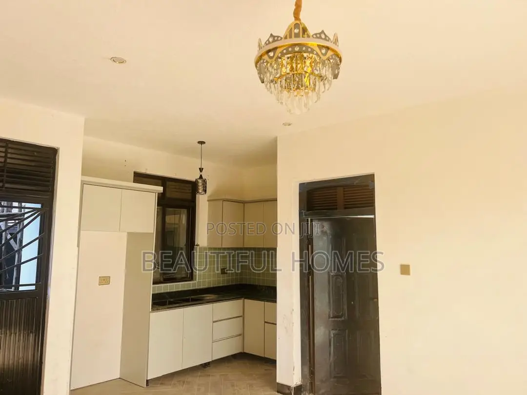 Furnished 2bdrm Apartment in Bukoto, Nakawa for sale in Nakawa