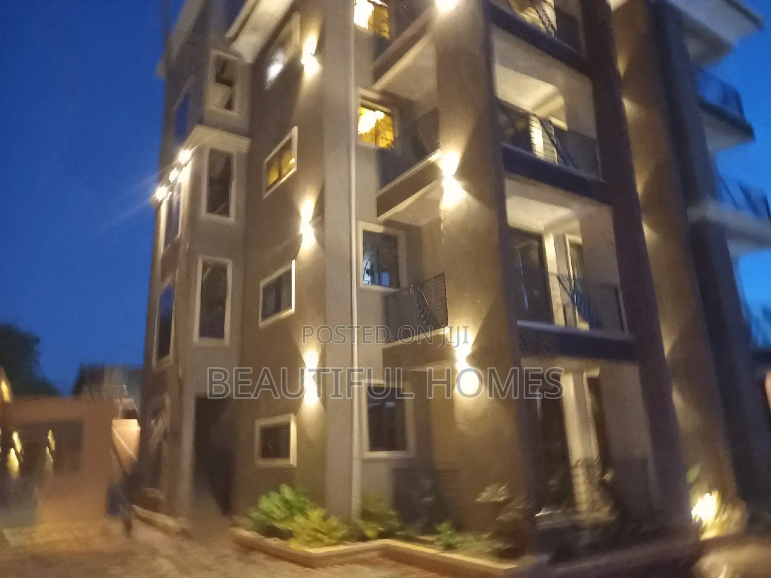 Furnished 3bdrm Block of Flats in Kisaasi, Nakawa for sale in Nakawa
