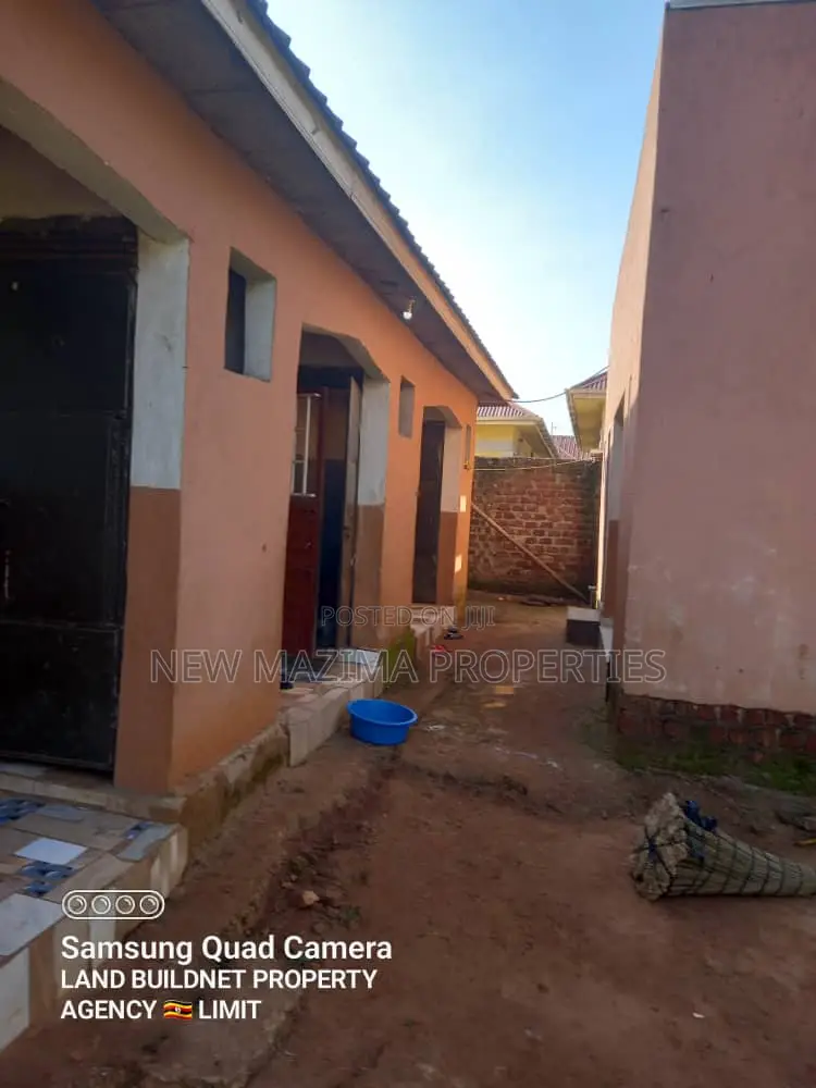 6bdrm House in Buloba Forest Park, Division A for sale in Division A