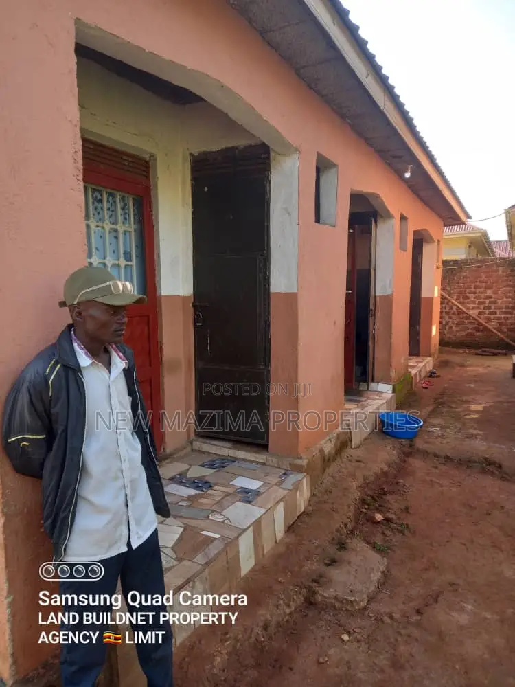 6bdrm House in Buloba Forest Park, Division A for sale in Division A