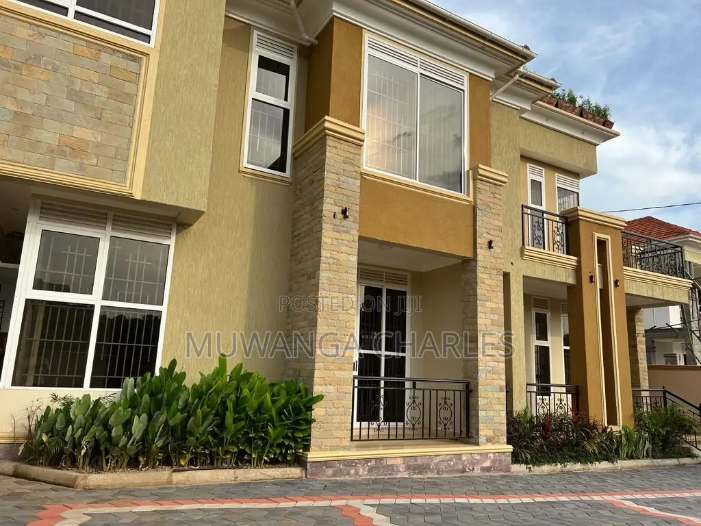 6bdrm Duplex in Fs Properties Ltd, Nakawa for sale in Nakawa