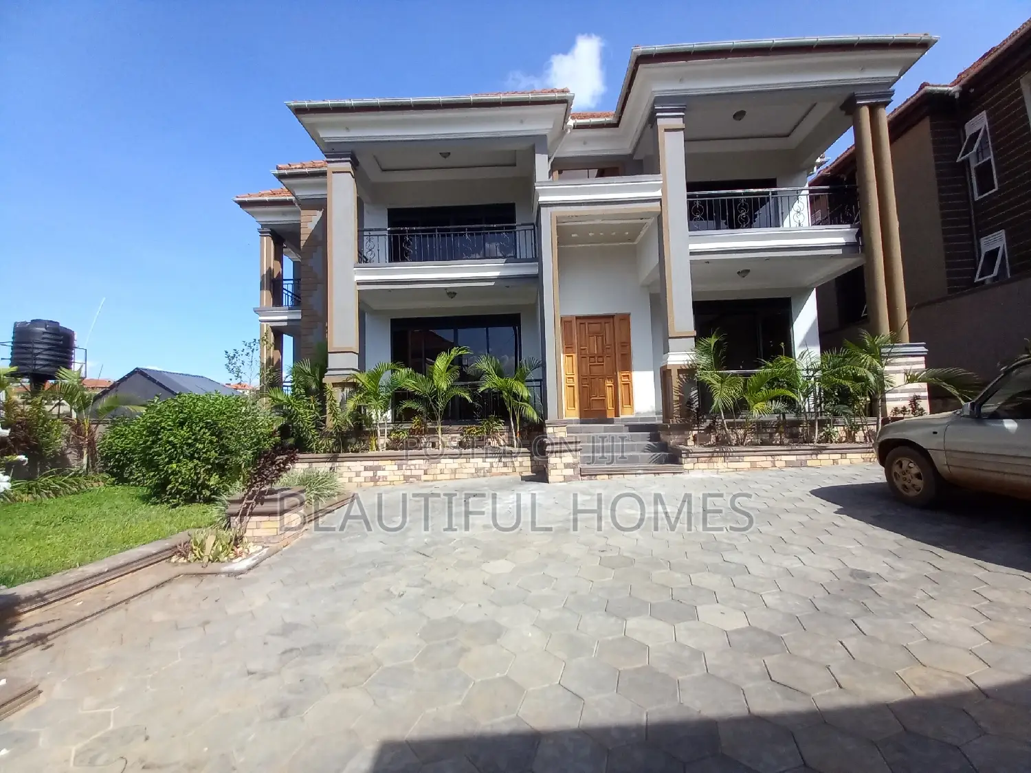 Furnished 6bdrm Duplex in Kisaasi, Central Division for sale in Central Division