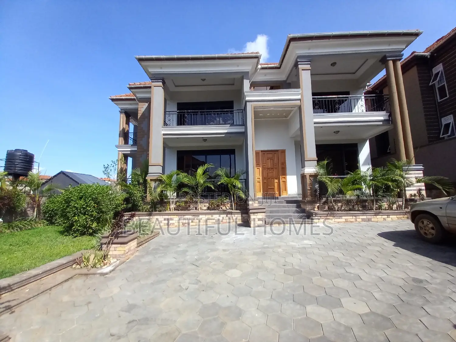 Furnished 6bdrm Duplex in Kisaasi, Central Division for sale in Central Division