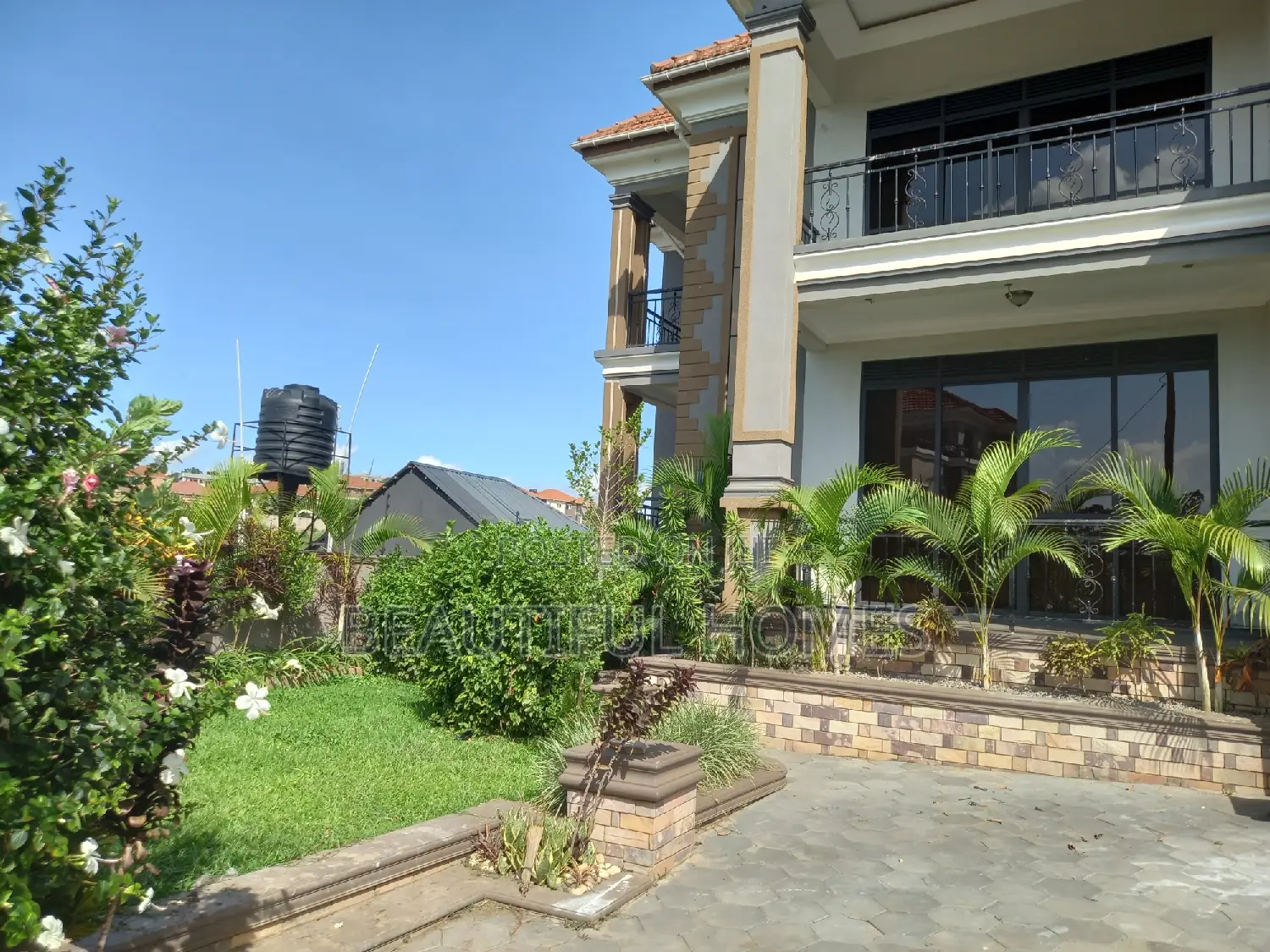 Furnished 6bdrm Duplex in Kisaasi, Central Division for sale in Central Division
