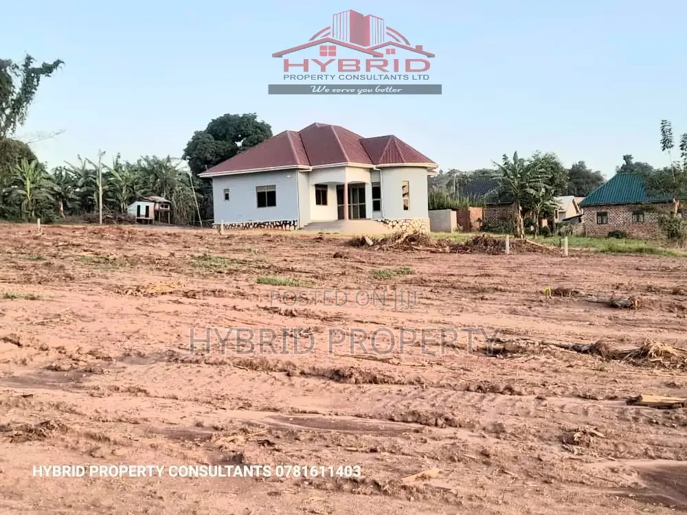 Prime Plots For Sale At Mabombwe~Wakiso Executive Estate X. in Wakiso / Wakiso