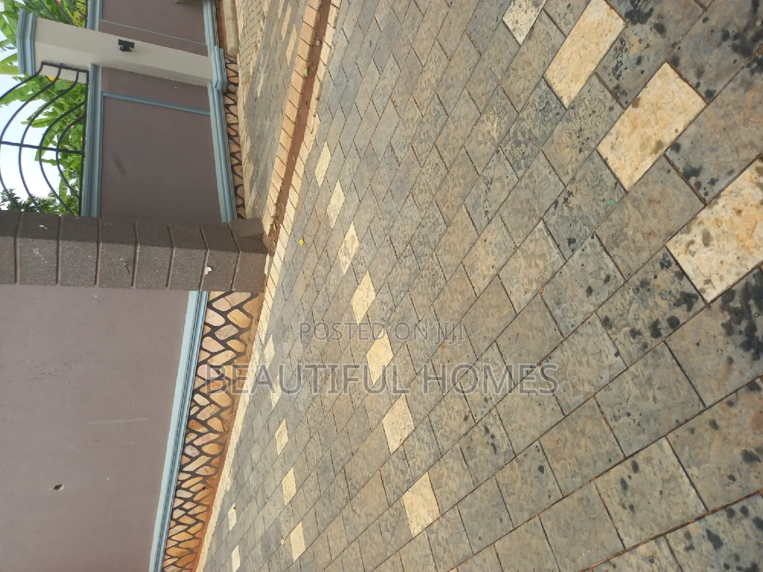 Furnished 5bdrm Bungalow in Kira for sale in Kira