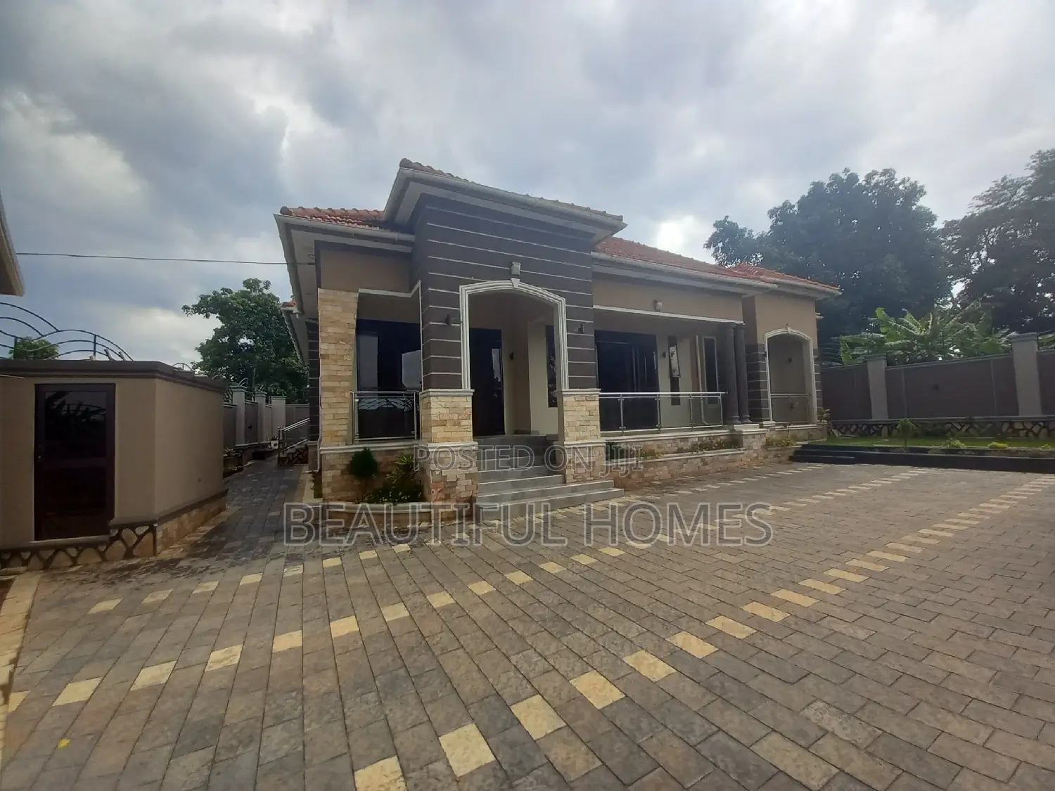 Furnished 5bdrm House in Kira Ministers, Central Division for sale in Central Division