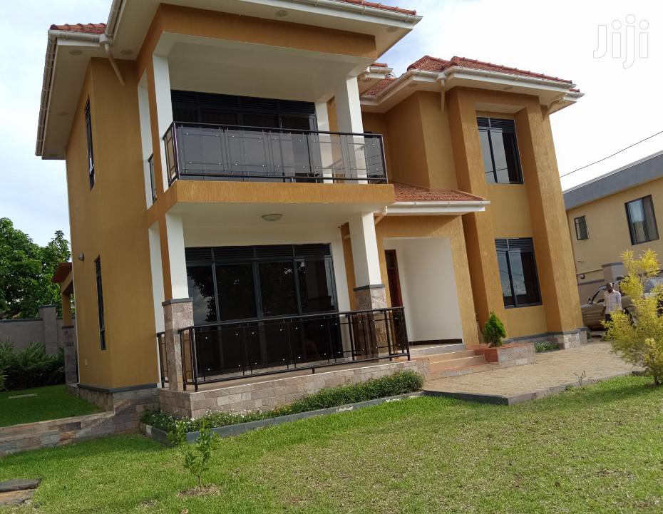 House in Bunga Close to Munyonyo on Sale in Kampala