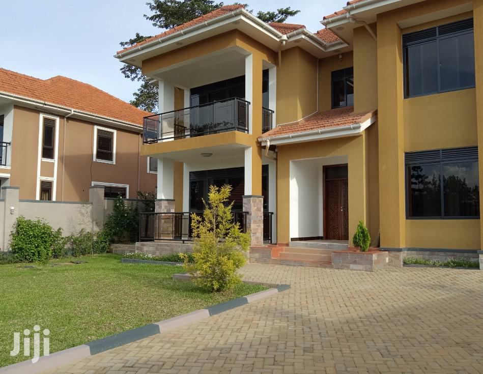 House in Bunga Close to Munyonyo on Sale in Kampala