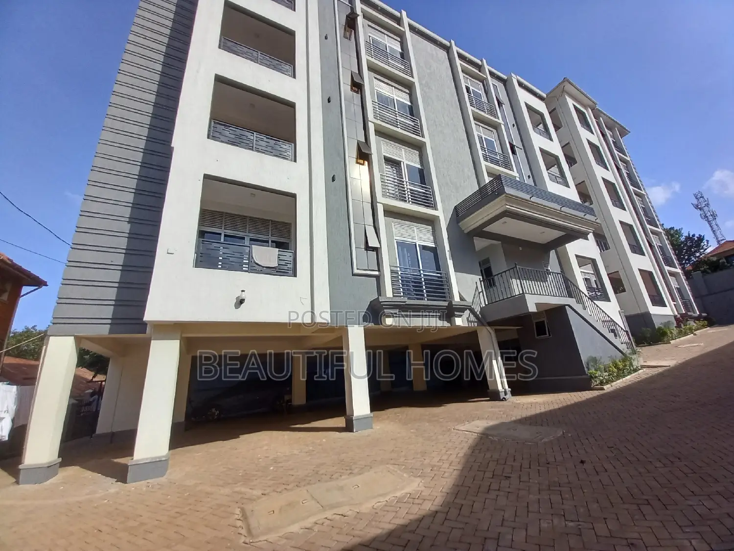 Furnished 2bdrm Apartment in Kisaas, Central Division for sale in Central Division
