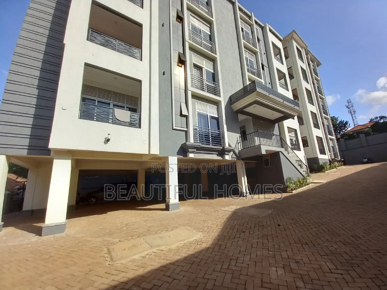 Furnished 2bdrm Apartment in Kisaas, Central Division for sale in Central Division