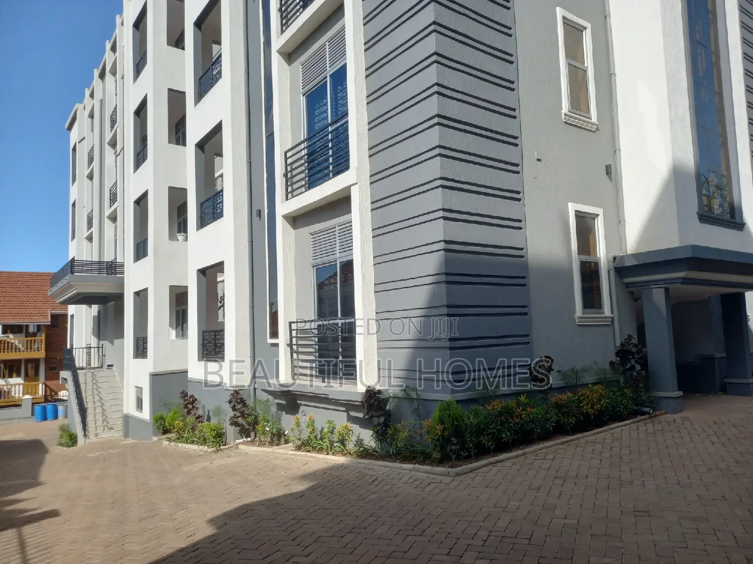 Furnished 2bdrm Apartment in Kisaas, Central Division for sale in Central Division