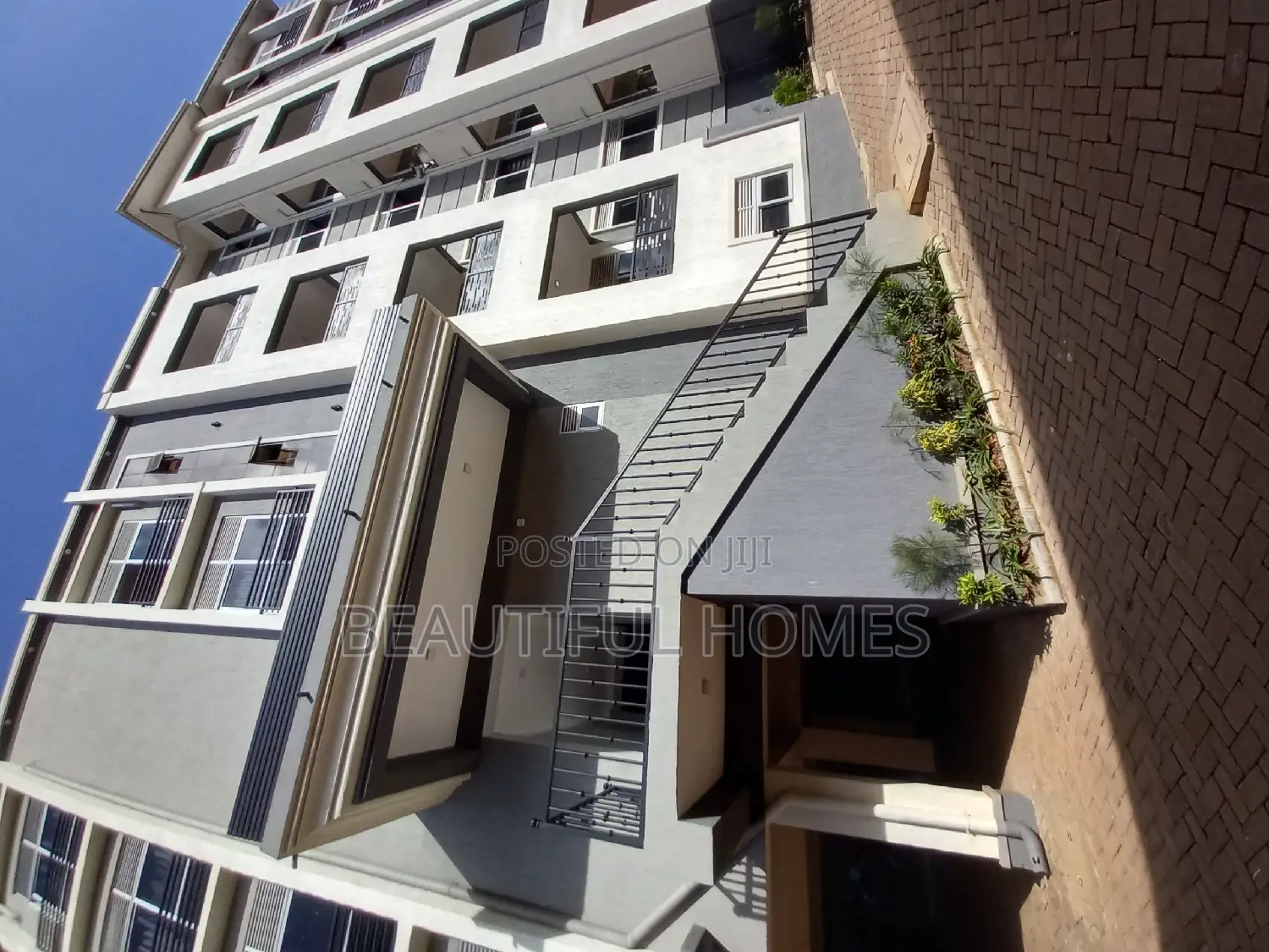 Furnished 2bdrm Block of Flats in Kisaasi, Central Division for sale in Central Division