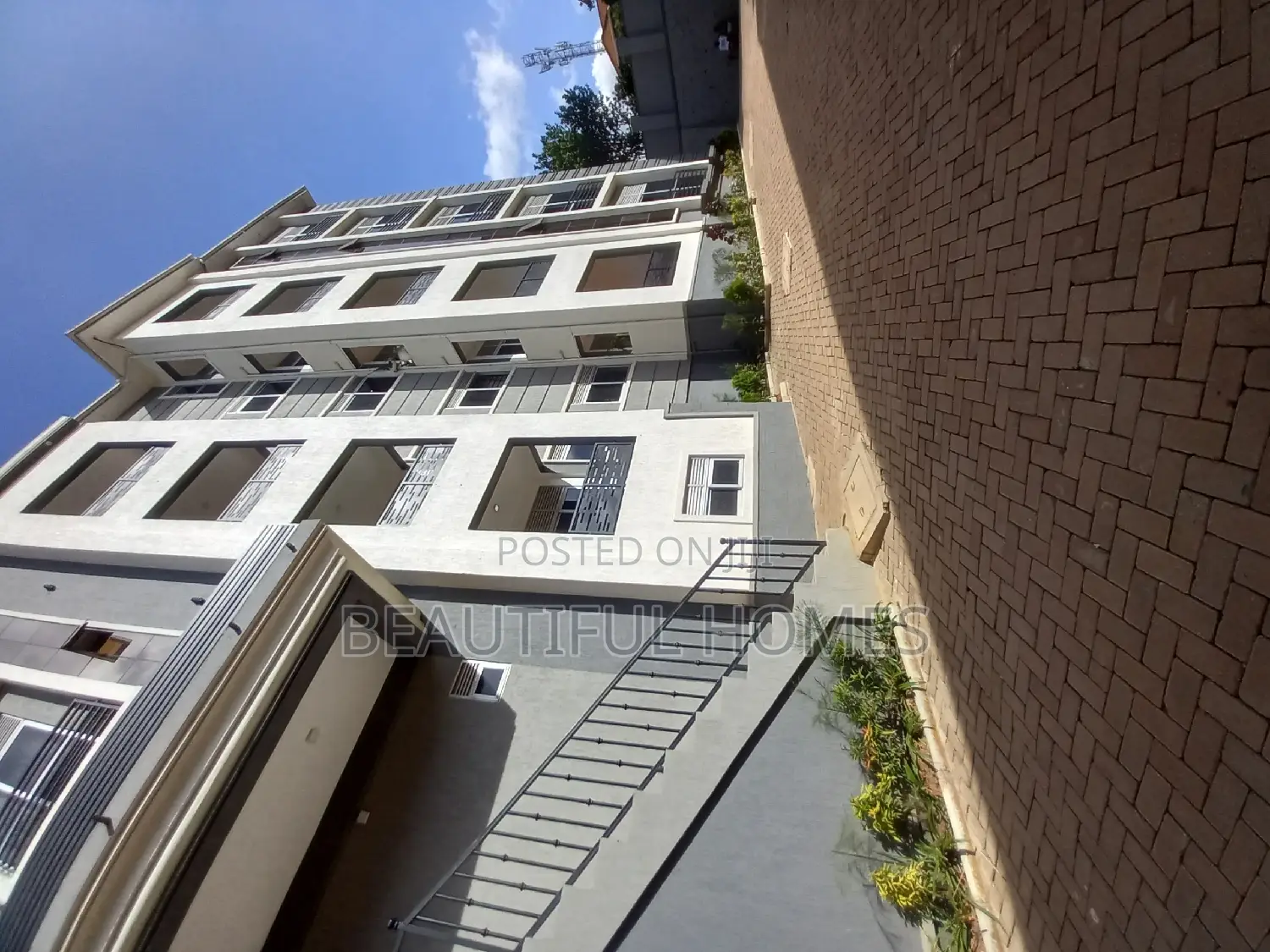 Furnished 2bdrm Block of Flats in Kisaasi, Central Division for sale in Central Division
