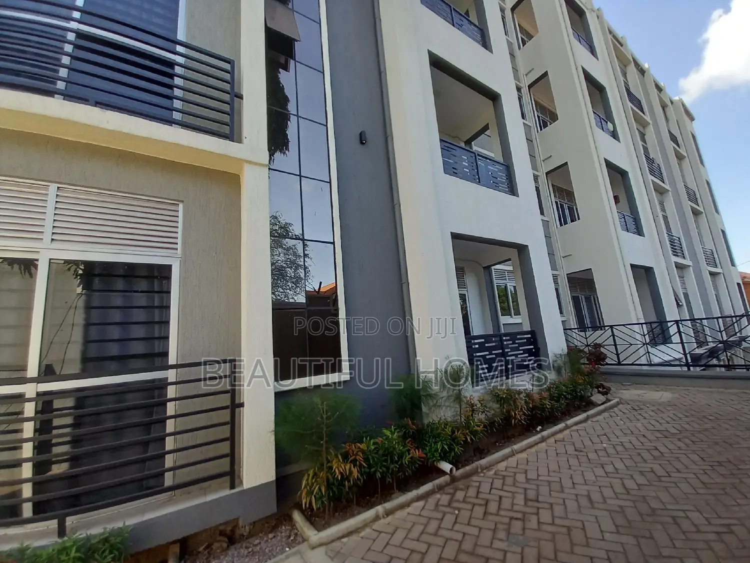 Furnished 2bdrm Apartment in Kisaasi Corporate, Nakawa for sale in Nakawa