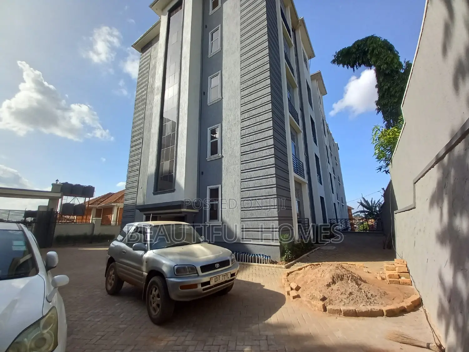 Furnished 2bdrm Apartment in Kisaasi Corporate, Nakawa for sale in Nakawa