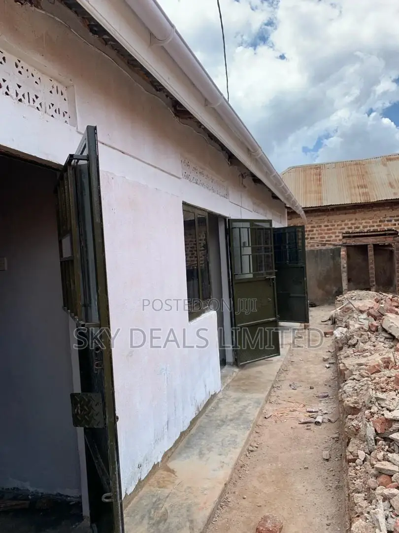 1bdrm Bungalow in Kisaasi Kitala, Nakawa for sale in Nakawa