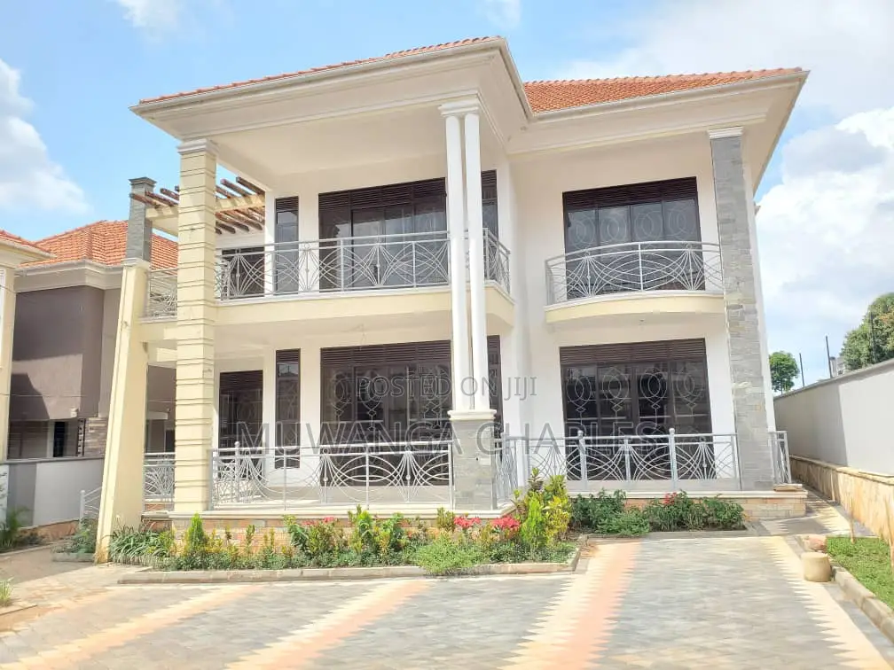 5bdrm Duplex in Fs Properties Ltd, Nakawa for sale in Nakawa