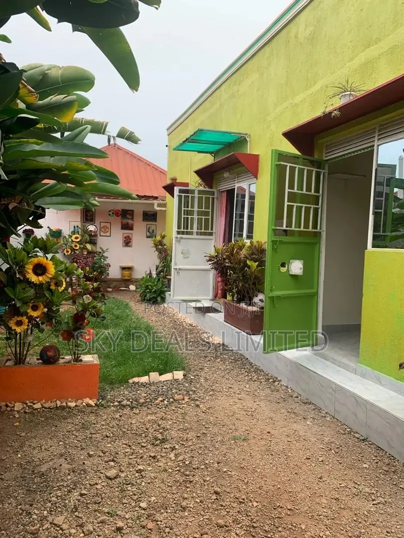 1bdrm Bungalow in Kisaasi, Nakawa for sale in Nakawa