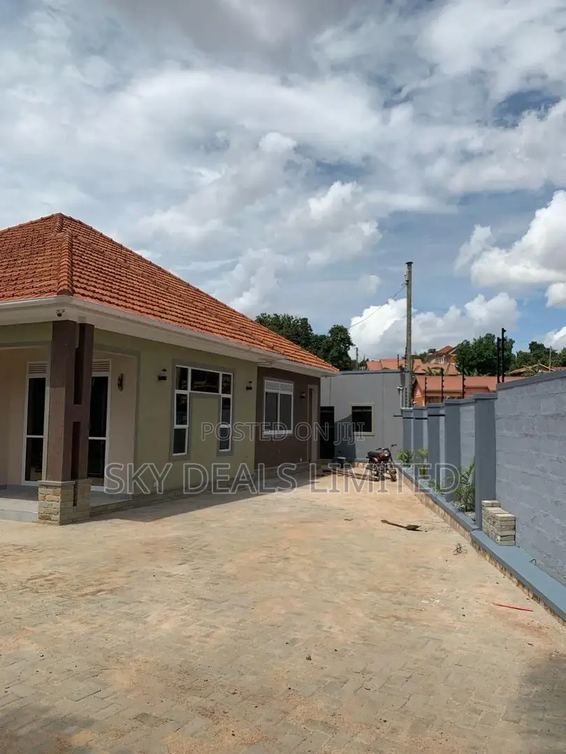 4bdrm Bungalow in Bukooto, Nakawa for sale in Nakawa