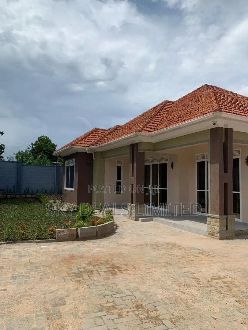 4bdrm Bungalow in Bukooto, Nakawa for sale in Nakawa