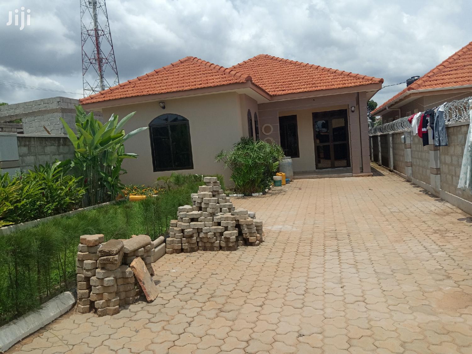 Najjera State Of The Art Bungaloo On Sell in Kampala