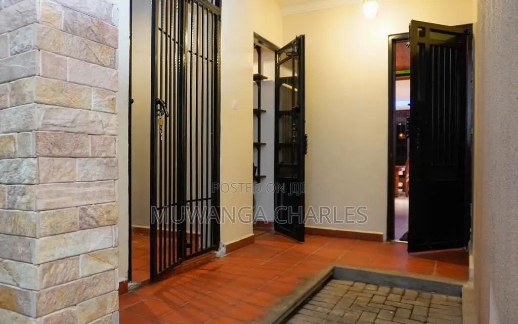 5bdrm Duplex in Fs Properties Ltd, Kira for sale in Kira