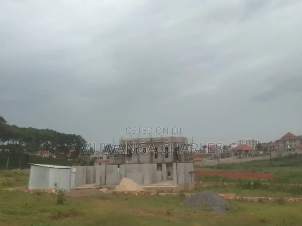 12deciamals of Land for Sale in Kungu in Kira