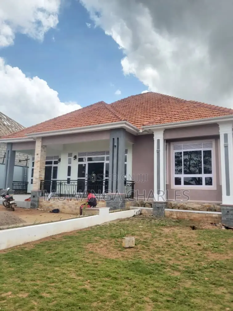 4bdrm Bungalow in Fs Properties Ltd, Kira for sale in Kira
