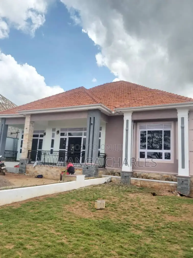 4bdrm Bungalow in Fs Properties Ltd, Kira for sale in Kira