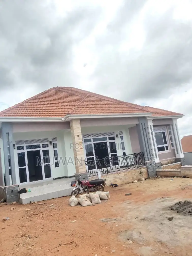 4bdrm Bungalow in Fs Properties Ltd, Kira for sale in Kira