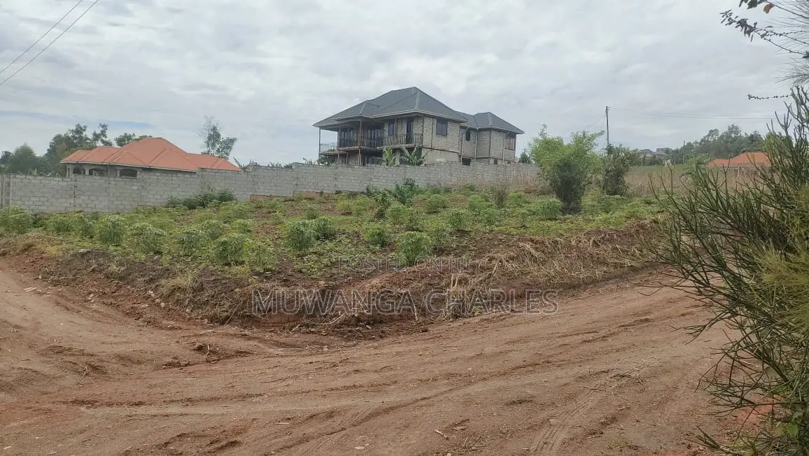 12decimals Plot of Land for Sale in Kira in Kira