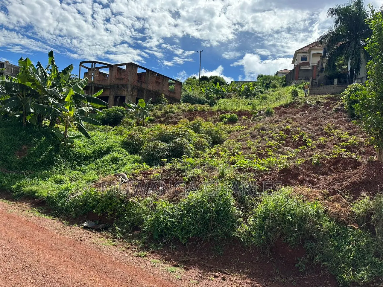 12decimals of Plot for Sale in Kira in Kira